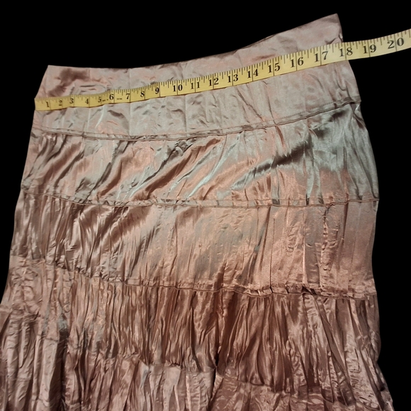 Metallic Gold Tiered Crinkle A-Line Midi Skirt  Russell Kemp  Women Size 12 - Picture 14 of 16